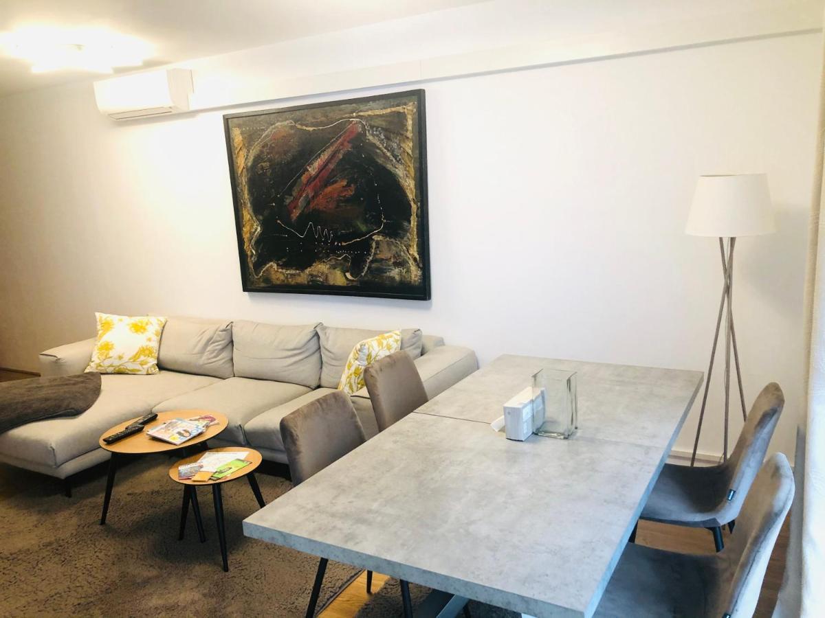 Amazing Austria Center Apartment Near Uno City Wien Exteriör bild