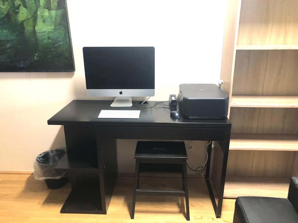 Amazing Austria Center Apartment Near Uno City Wien Exteriör bild