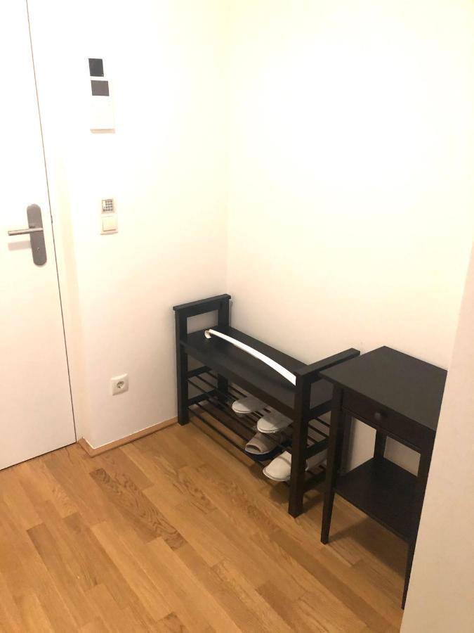 Amazing Austria Center Apartment Near Uno City Wien Exteriör bild