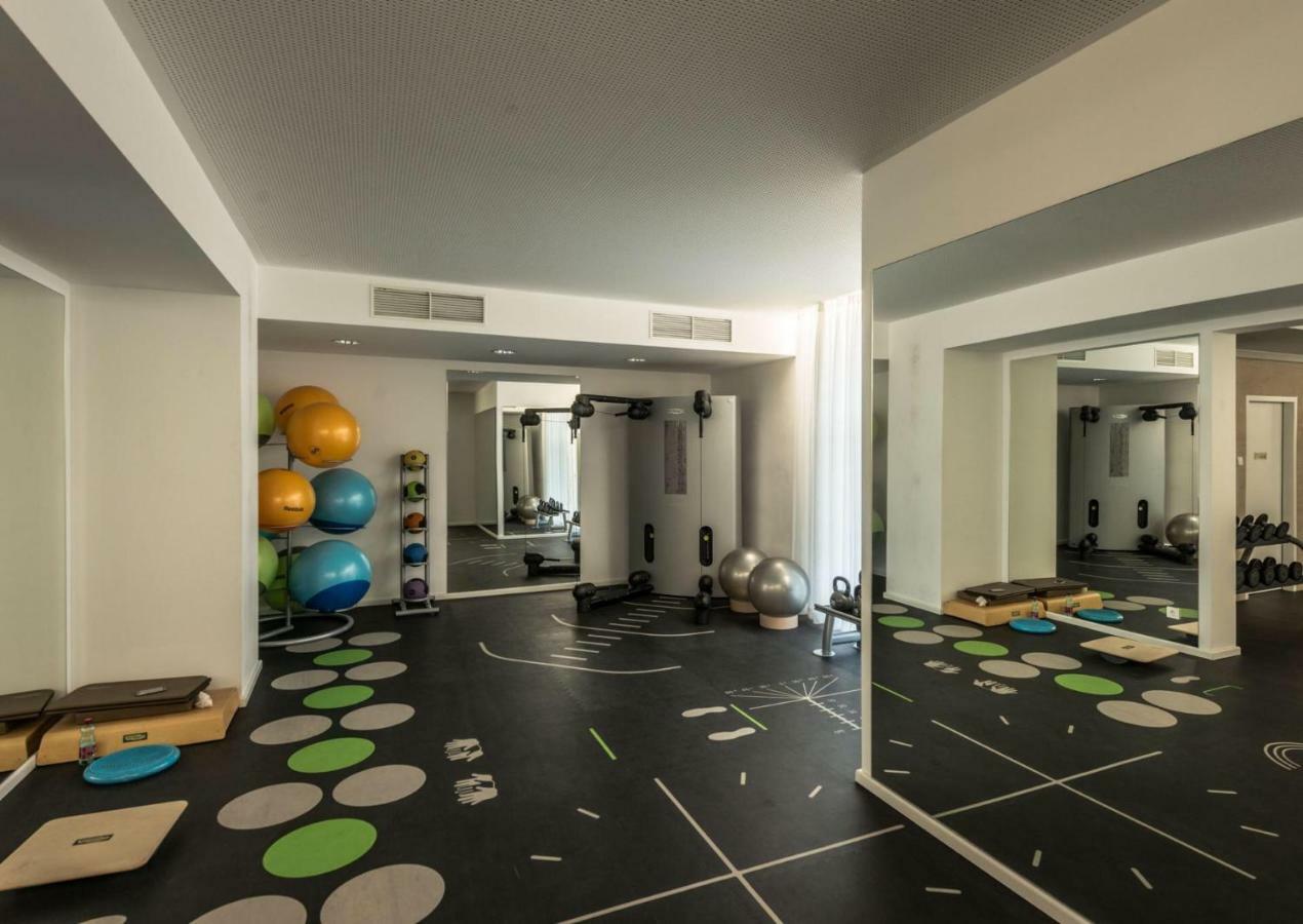 Amazing Austria Center Apartment Near Uno City Wien Exteriör bild