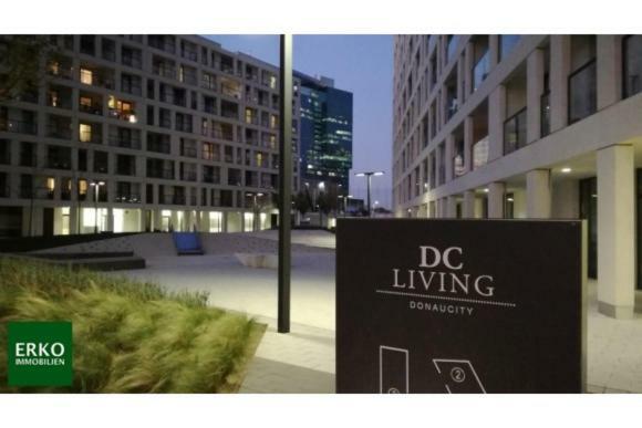 Amazing Austria Center Apartment Near Uno City Wien Exteriör bild